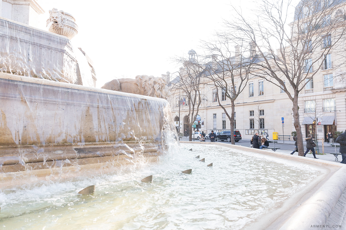 3-Sunny-day-in-Paris-France-photographed-by-Armenyl.com