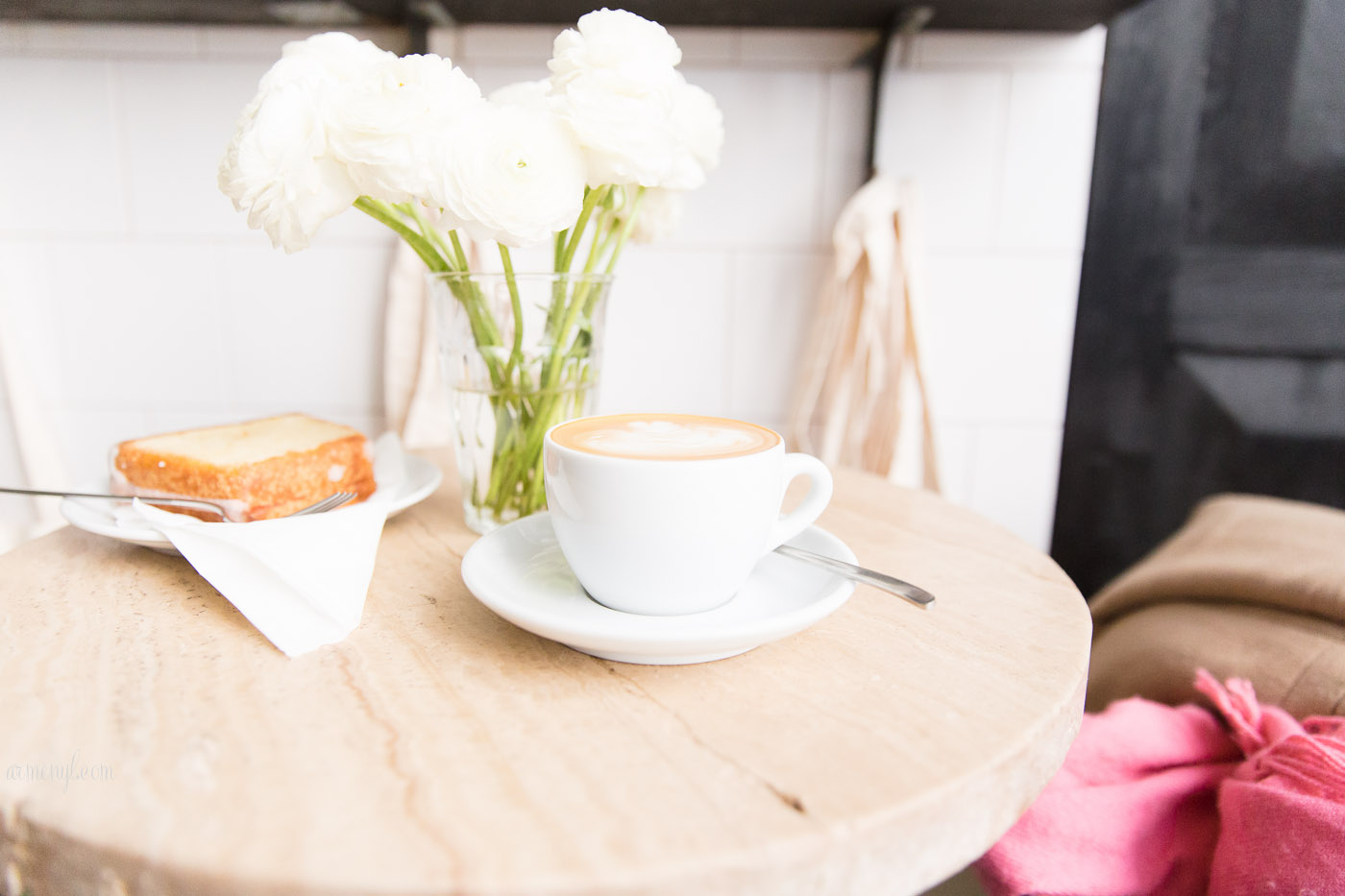 Coffee at Boot Cafe in Paris, Cordonnerie in the 3eme, Coffee Places in Paris photographed by Armenyl