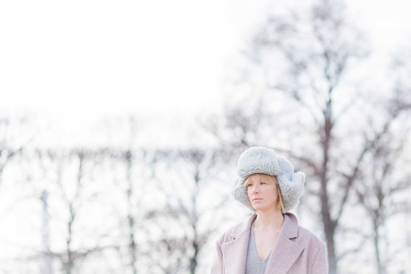 Soft tones, Pink and grey, pastel colors coats winter fashion at Paris Fashion Week Elie Saab AW 16 photographed by Armenyl.com