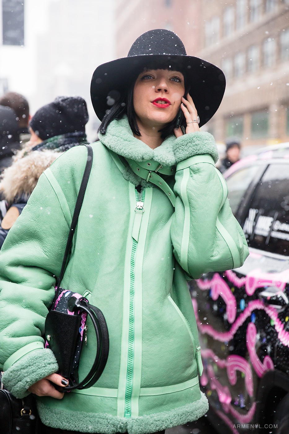 New York Street style NYFW Jeremy Scott FW 16 show , green jacket, winter fashion by Armenyl.com