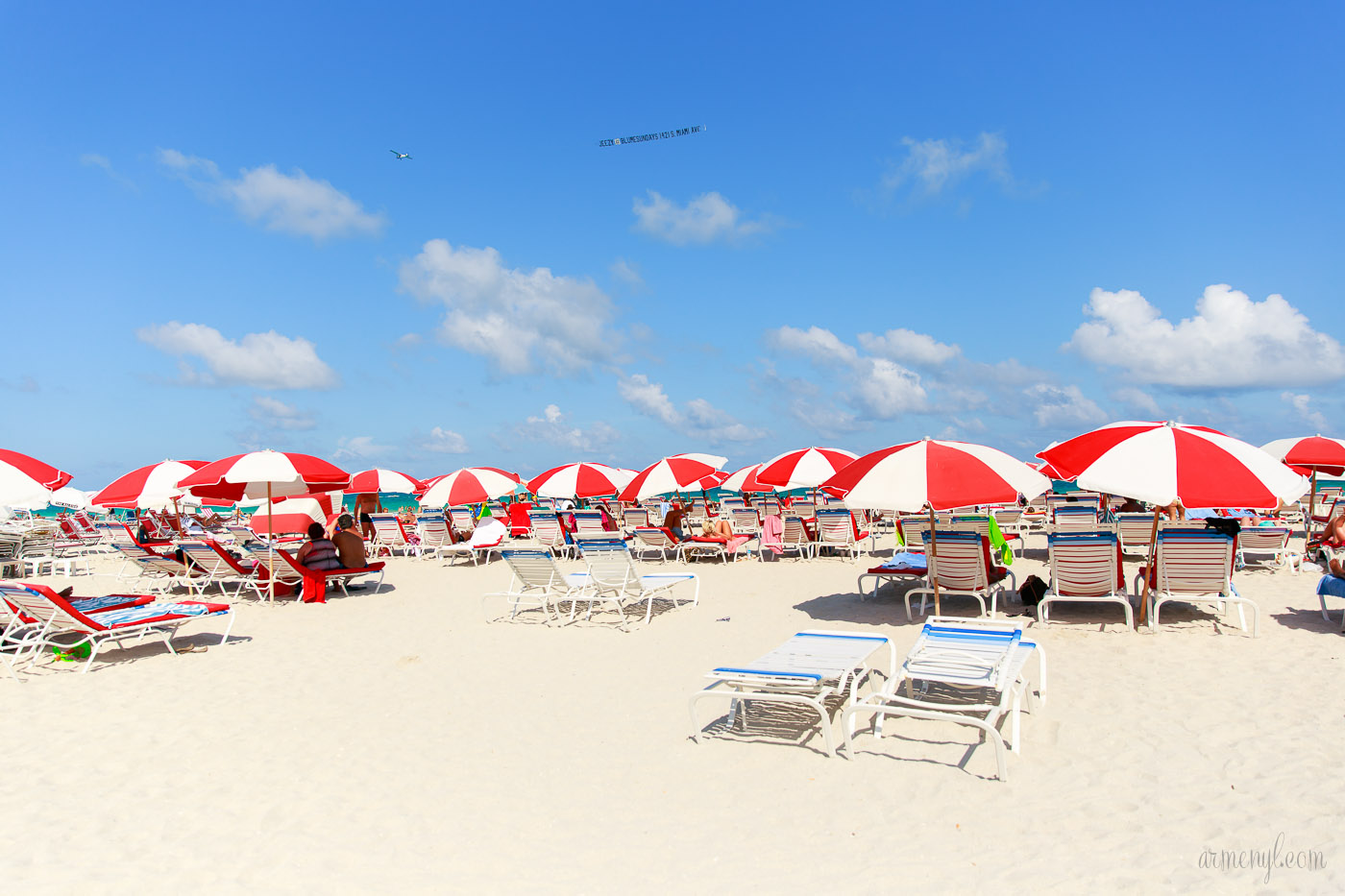 Beach Umbrellas at Miami Beach Florida photo by Armenyl.com