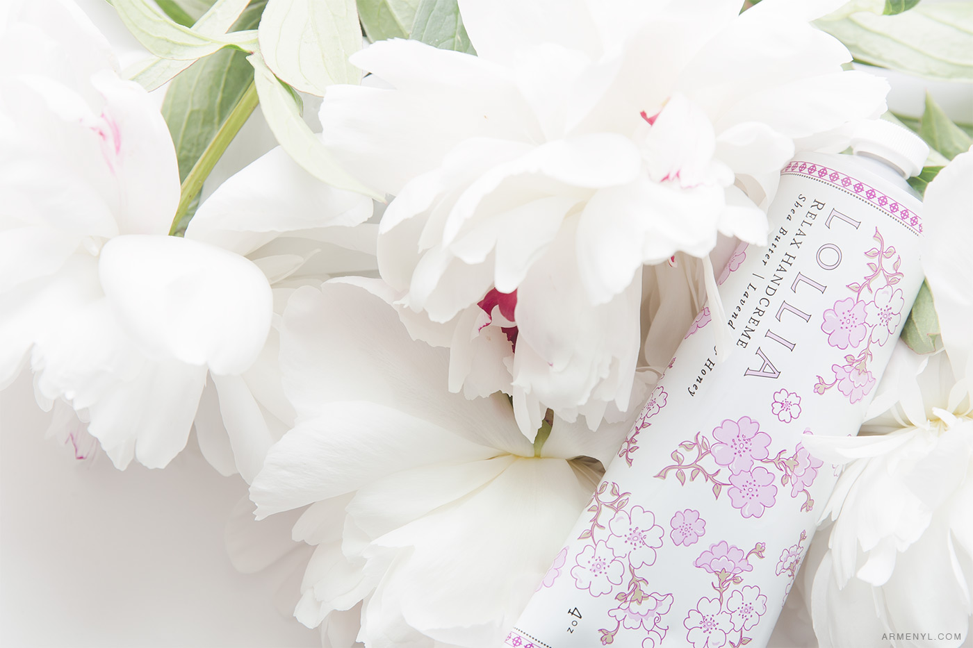 Beauty Favorites / Gift Guide Lollia HandCreme and white peonies Photo by Armenyl.com