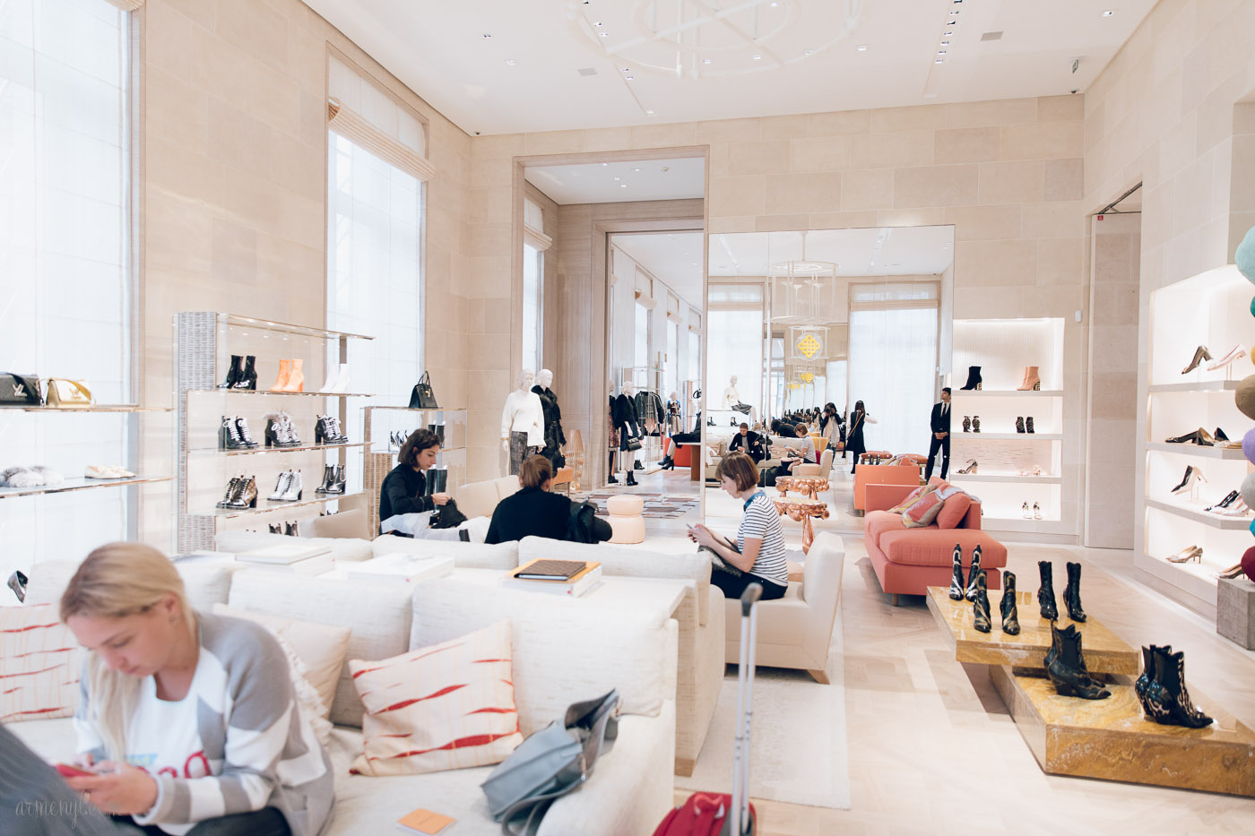 Louis Vuitton Paris Store by Peter Marino