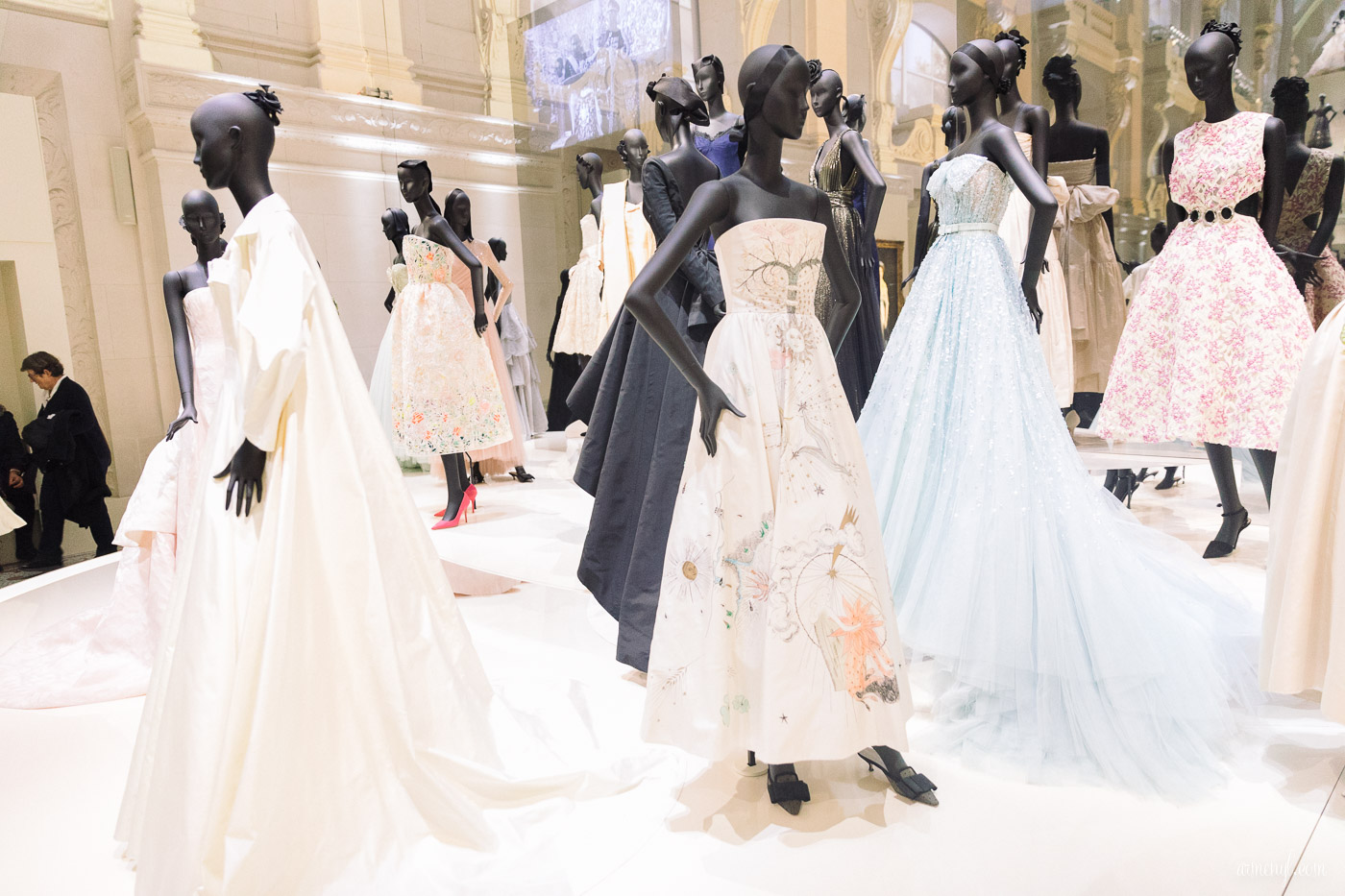 The Christian Dior, couturier du rêve - Exhibition in Paris Photography by Armenyl