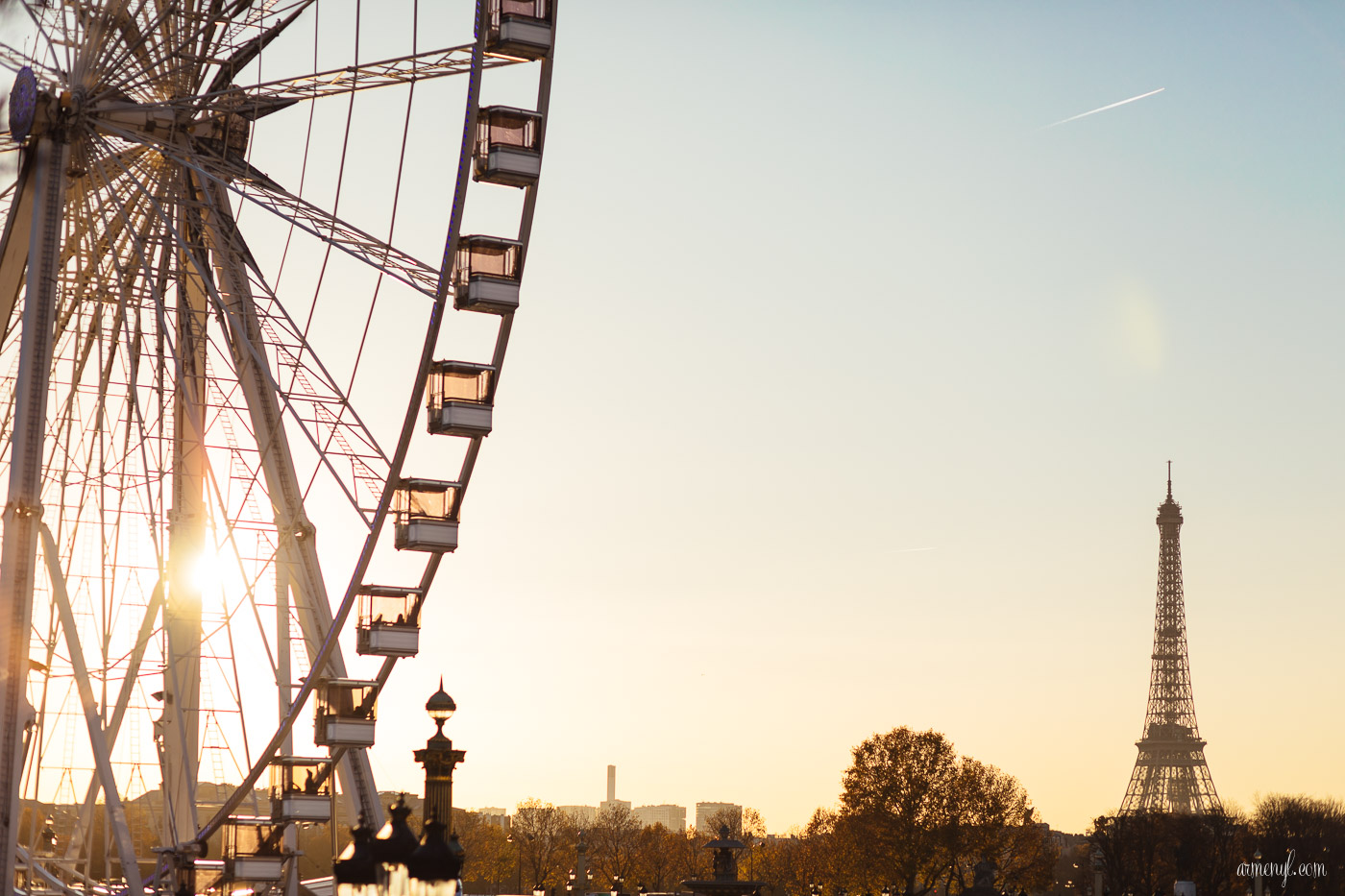 Late evenings in Magical Paris photo by Armenyl.com