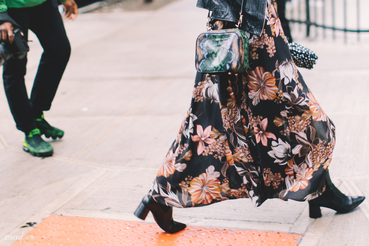 New York Fashion Week SS 19 Street style trends - Fall Florals photo by Armenyl